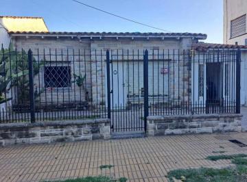 Casa de 4 ambientes, Lomas de Zamora · Chalet en Lote Propio/venta Directa