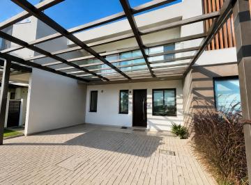 PH · 196m² · 5 Ambientes · 2 Cocheras · PH en Venta en Mansos del Sur