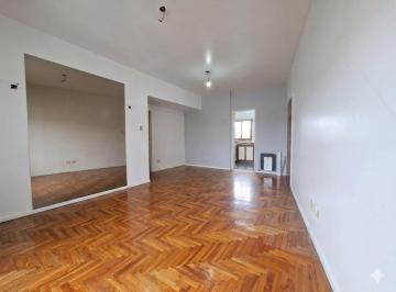 Departamento · 77m² · 4 Ambientes · 4 Ambientes con Servicio. Torre. Seguridad 24 Hs. Recoleta