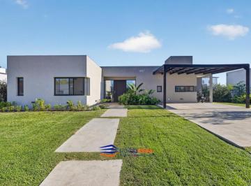 Casa · 190m² · 5 Ambientes · 2 Cocheras · Casa a La Venta en Prados del Oeste, Moreno