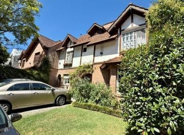 Casa · 225m² · 6 Ambientes · 2 Cocheras · Casa Chalet en Venta en Los Faroles, San Isidro, G. B. a. Zona Norte