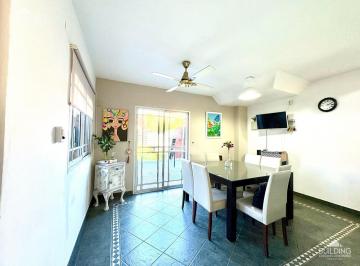 Casa · 150m² · 4 Ambientes · 1 Cochera · Casa en Venta de 3 Dorm. - Tolosa - La Plata