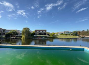 Casa · 225m² · 5 Ambientes · 6 Cocheras · Casa en Venta Cabos del Lago Nordelta 4 Dorm. Apto Crédito Hipotecario Galería Pileta