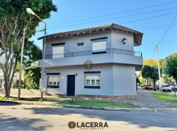 Casa · 158m² · 4 Ambientes · 1 Cochera · Casa en Villa Ballester