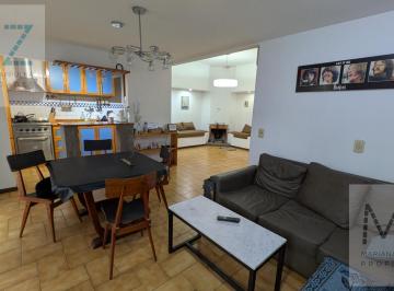 Casa · 90m² · 3 Ambientes · 1 Cochera · Casa en Venta en Platanos!