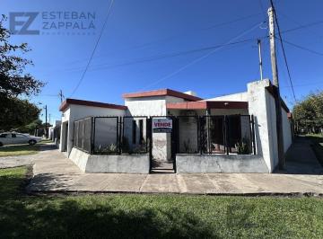 Casa · 135m² · 2 Ambientes · 1 Cochera · Casa en Bo. Jose Hernandez