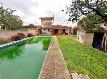 Casa de 8 ambientes, Córdoba · Casona en Venta con Gran Terreno – Ideal Desarrollo Comercial o Institucional |