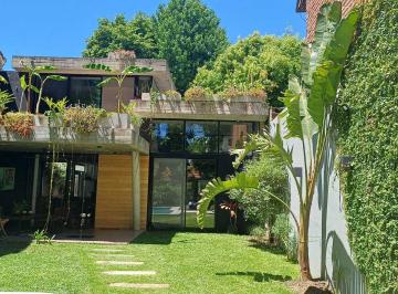 Casa · 180m² · 4 Ambientes · Casa en Alq. Temporario en Acassuso, San Isidro, G. B. a. Zona Norte