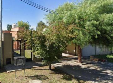 Casa · 100m² · 4 Ambientes · 1 Cochera · Casa en Alquiler 2 Dorm. - Quincho - Parrilla