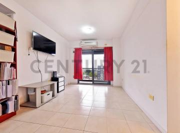 Departamento · 35m² · 2 Ambientes · 1 Cochera · Venta Depto 2 Ambientes con Balcón y Cochera Mucha Luz Caseros