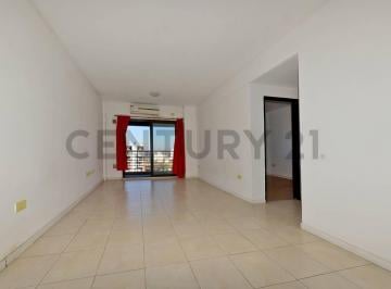 Departamento · 35m² · 2 Ambientes · 1 Cochera · Venta Depto 2 Ambientes con Balcón y Cochera Mucha Luz Caseros