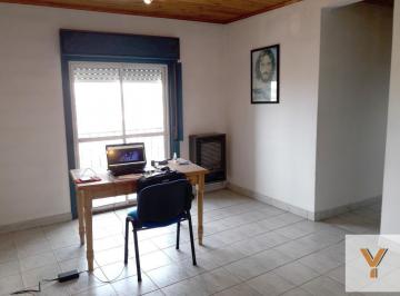 Departamento · 61m² · 4 Ambientes · 1 Cochera · Departamento en Venta - 3 Dorm. 1 Baño - 61 m² - Lanús