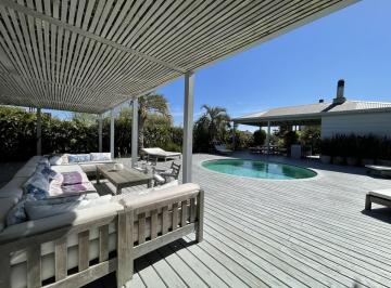 Casa · 1620m² · 4 Dormitorios · Casa en Alquiler Jose Ignacio "Pajaros Pintados"