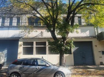 Bodega-Galpón · 788m² · Galpón en Venta, 788 m² Cubiertos, 2 Plantas, Terreno 17.32 X 25, en Villa Real
