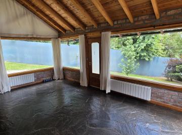 Casa · 136m² · 4 Ambientes · 2 Cocheras · Casa en Venta en Barrio Parque El Faldeo, San Carlos de Bariloche - 3 Dorm. - Apta Crédito