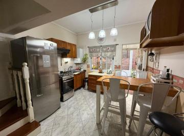 PH de 4 ambientes, Parque Avellaneda · Av Escalada Al 1400 - Triplex 4 Ambientes con Cochera