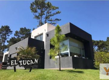 Casa · 183m² · 4 Ambientes · Casa en Venta - 3 Dorm. 3 Baños - Pinamar