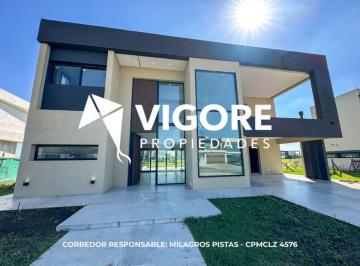Casa de 5 ambientes, Ezeiza · Casa 5 Ambientes 269 m² en Alquiler con Cochera en Terralagos - Canning