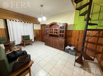 Casa · 144m² · 4 Ambientes · 1 Cochera · Venta Casa 4 Ambientes con Cochera y Jardín en Quilmes