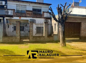 Casa · 145m² · 4 Ambientes · 2 Cocheras · Casa en Ciudad Evita - Duplex Cotevi - 3 Dorm.