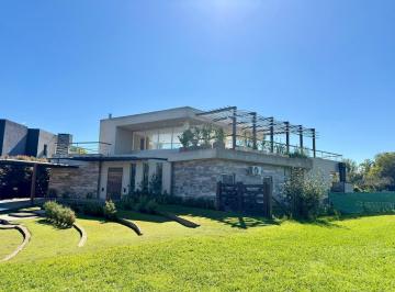 Casa · 286m² · 5 Ambientes · 6 Cocheras · Casa en Venta en Haras Santa Maria - 5 Ambientes - 3 Suite - Playroompiscina - Colegio - Deportes