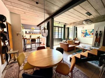 Casa · 175m² · 4 Ambientes · Casa Triplex en Venta en San Isidro La Calabria 4 Ambientes con Patio y Terraza
