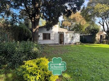 Casa · 600m² · 2 Ambientes · Venta Casa Barrio Sol de Oro 1 Dorm 1 Baño 600 m² Piscina