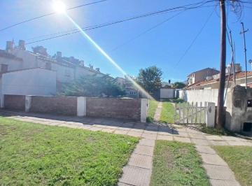 Casa de 3 ambientes, Santa Teresita · Casa Sola en El Lote. Anticipo y Cuotas