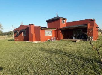 Casa · 225m² · 7 Ambientes · 3 Cocheras · Casas en Venta en Zona Rural - 4 Dorm. 4 Baños - 9505 m² - Coronel Brandsen