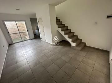 Casa · 75m² · 3 Ambientes · 1 Cochera · Duplex 2 Dorm. B° Valle Cercano Los Juegos