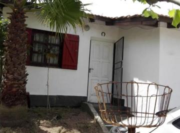 Casa · 71m² · 3 Ambientes · Casa en Venta - 2 Dorm. 1 Baño - 75 m² - San Clemente del Tuyu
