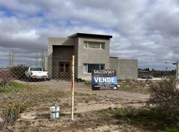 Casa · 100m² · 3 Ambientes · 1 Cochera · Casa en Puerto Madryn