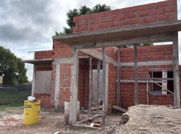 Casa de 4 ambientes, Costa del Este · Hermosa Propiedad en Costa del Este