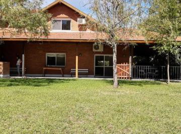Casa · 319m² · 6 Ambientes · 3 Cocheras · Casa en Venta - 5 Habitaciones 4 Baños - Patio Pileta - 720 m² - Canning (E. Echeverria)