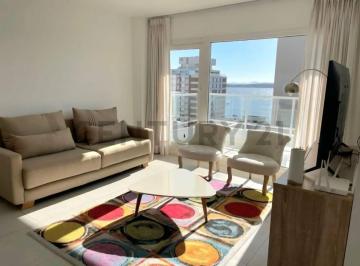 Departamento · 68m² · 6 Ambientes · 1 Cochera · Venta Apartamento 2 Dorm. - Punta del Este
