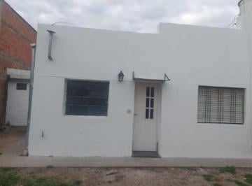 Casa · 88m² · 3 Ambientes · 1 Cochera · Casa en Venta - 2 Dorm. 1 Baño - Luján