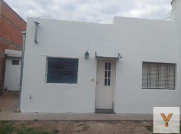Casa · 88m² · 3 Ambientes · 1 Cochera · Casa en Venta - 2 Dorm. 1 Baño - Luján