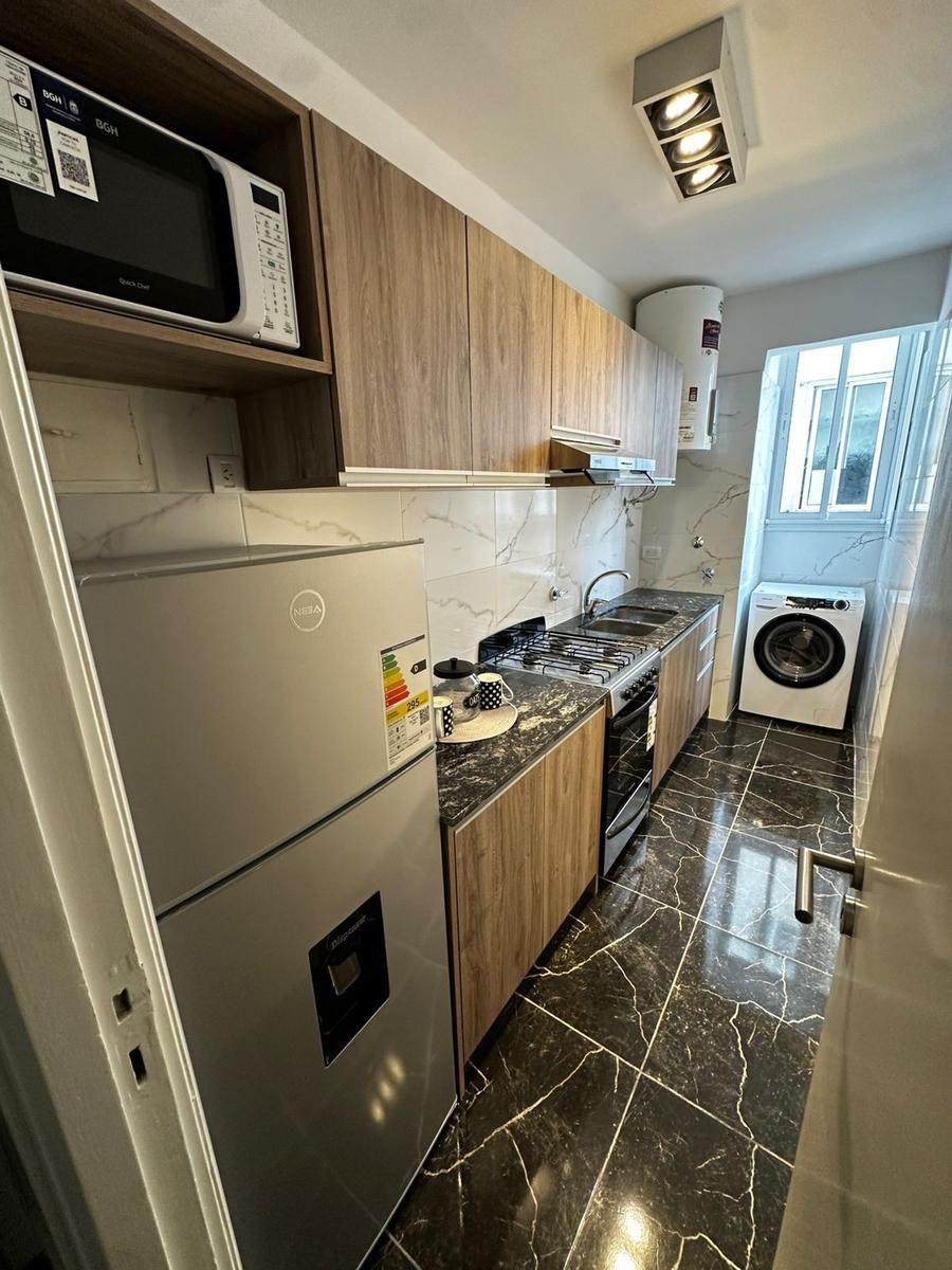 Dos ambientes externo C/balcon — Santa Fe 1900 5° piso