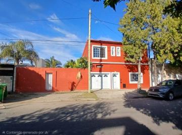 Casa · 9 Ambientes · 1 Cochera · Casa en Zona Sur