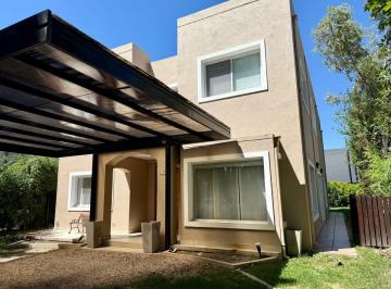 Casa de 7 ambientes, San Fernando · Casa Venta La Damasia