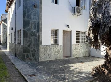 Casa · 53m² · 2 Ambientes · 1 Cochera · Duplex en Venta Adrogue 2 Ambientes