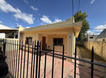 Casa · 89m² · 3 Ambientes · 1 Cochera · Casa en Venta Guernica - 3 Ambientes