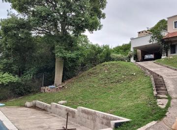 Casa · 89m² · 7 Ambientes · 2 Cocheras · Vendo Casa en Camino Al Cuadrado