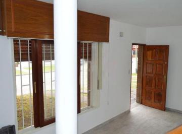 Casa · 100m² · 3 Ambientes · 1 Cochera · Dúplex en Venta - 2 Dorm. 2 Baños - Cochera - 110 m² - Gambier, La Plata
