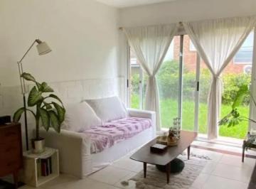 Departamento · 45m² · 2 Ambientes · 1 Cochera · Departamento en Alquiler con Jardin, Las Mercedes!