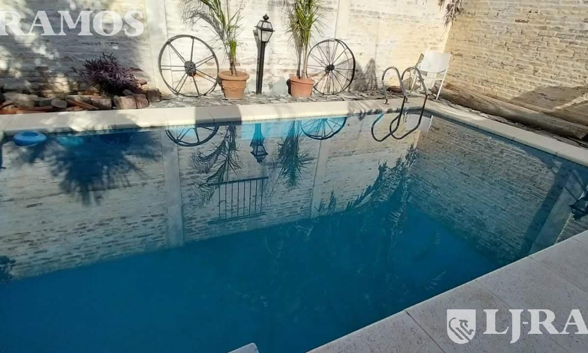 Casa EN Venta CON Pileta Pilar Centro