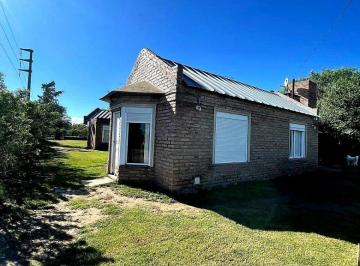 Casa de 5 ambientes, Bahía Blanca · Casa con 3 Dorm. en Venta con 1050 m² en Villa Bordeau