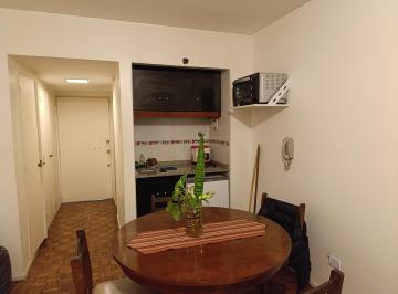 Departamento de 1 ambiente, Caballito · Monoambiente Al Frente. Muy Luminoso. Rosario Al 800