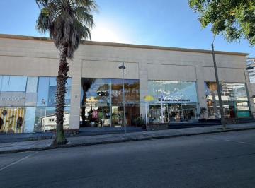 Foto1 · Locales en Venta en Punta del Este con Renta Todo El Año