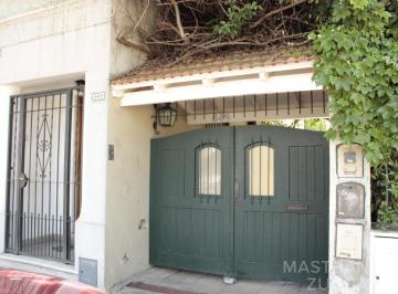 Casa · 185m² · 3 Ambientes · 3 Cocheras · Unico PH Apto Credito en Lomas de Zamora Oeste